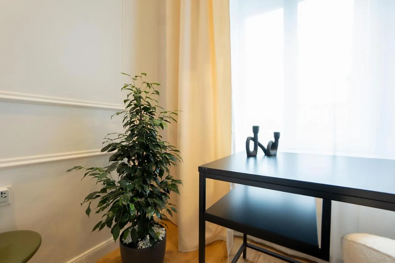 Brand-New 2-Room Apartment With A King Size Bed Vienna