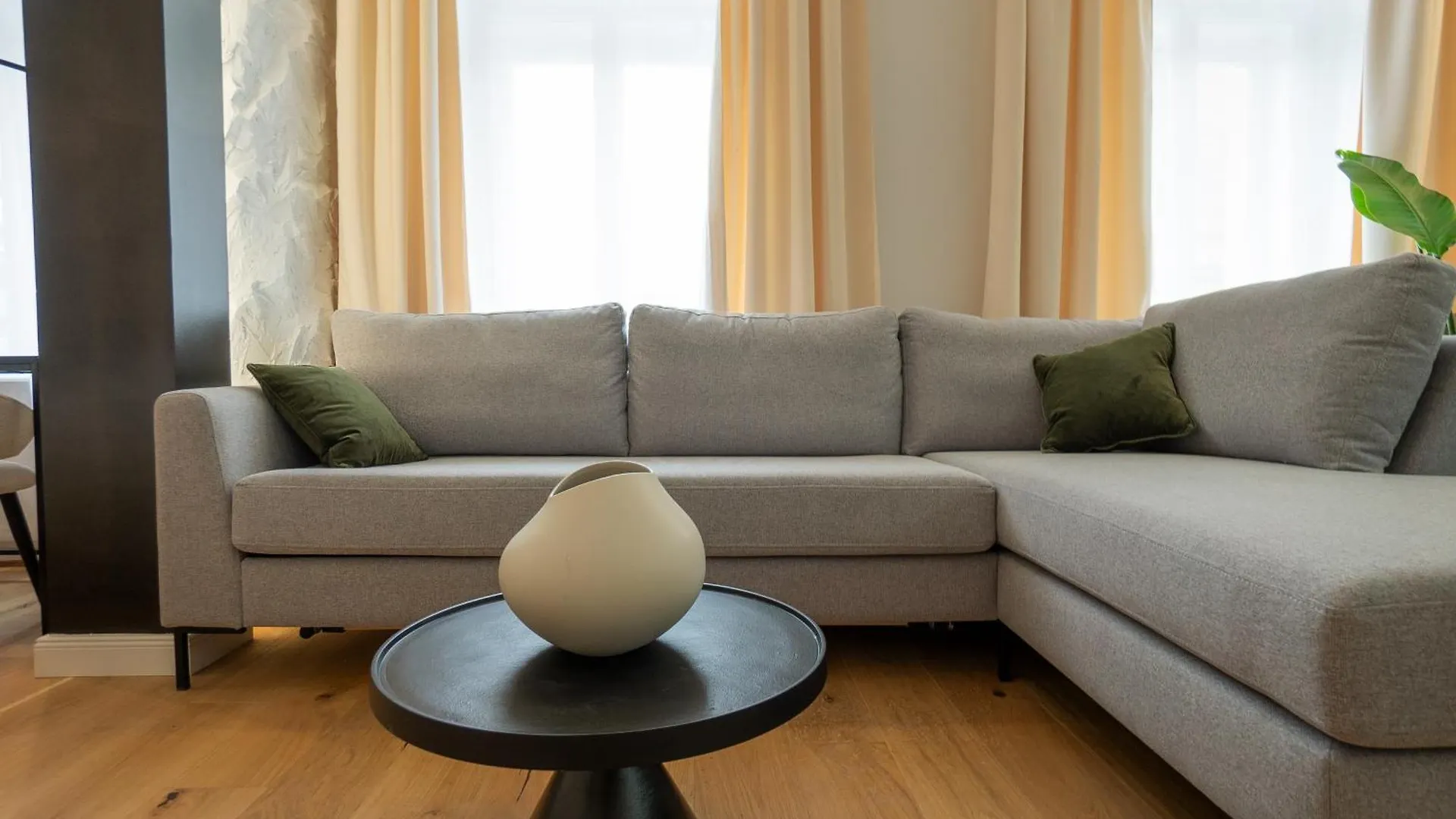 Brand-New 2-Room Apartment With A King Size Bed Vienna
