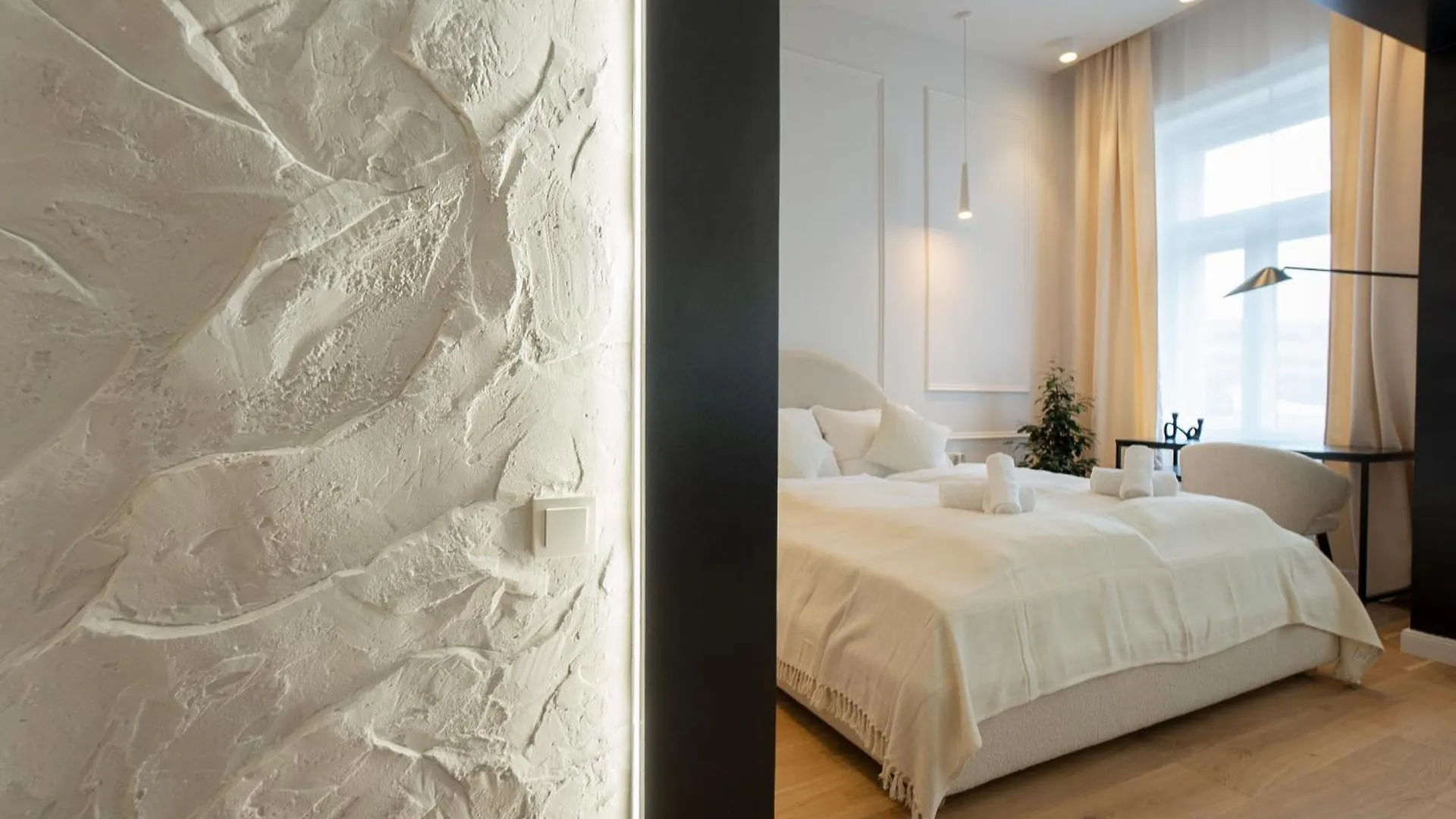 Brand-New 2-Room Apartment With A King Size Bed Vienna